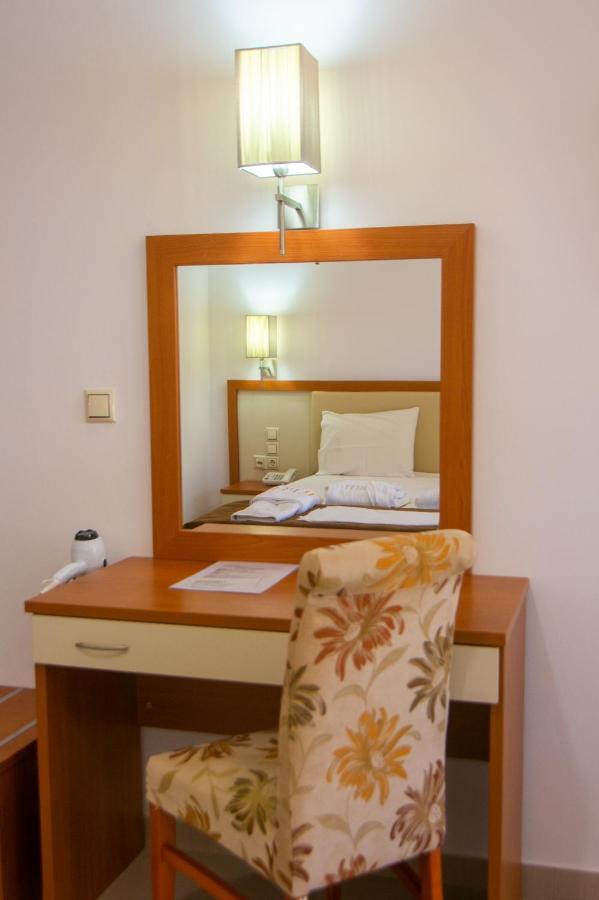 Riviera Perdika Hotel Ngoại thất bức ảnh